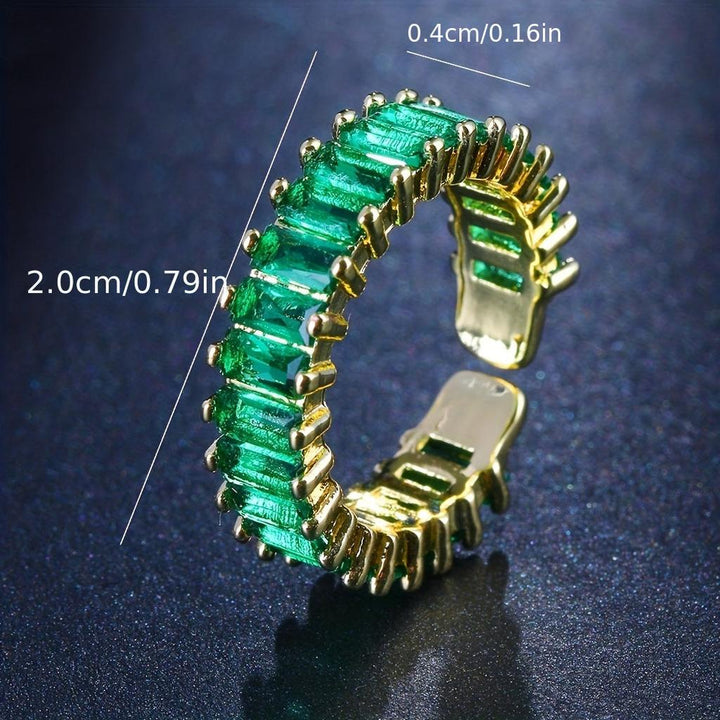 Emerald gold ring