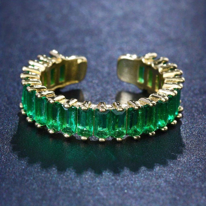 Emerald gold ring