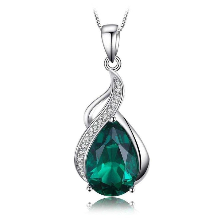 Emerald Leonia Necklace