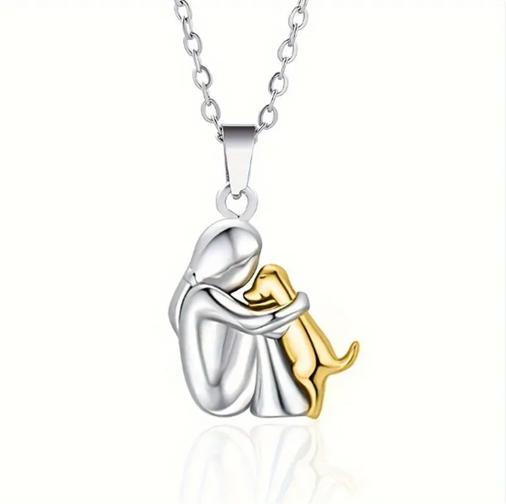 Náhrdelník dívka a pes v objetí