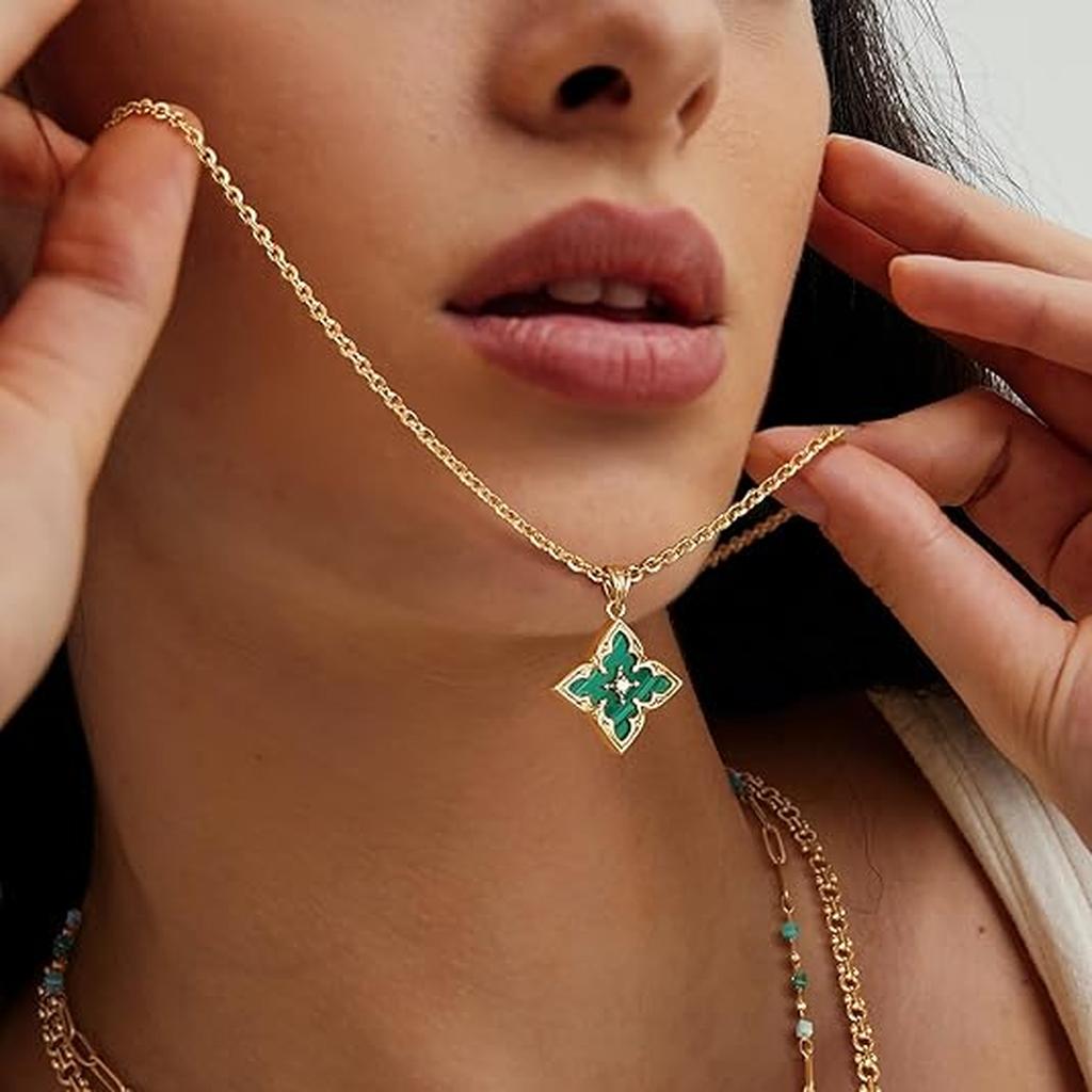 Emerald four-leaf clover gold necklace