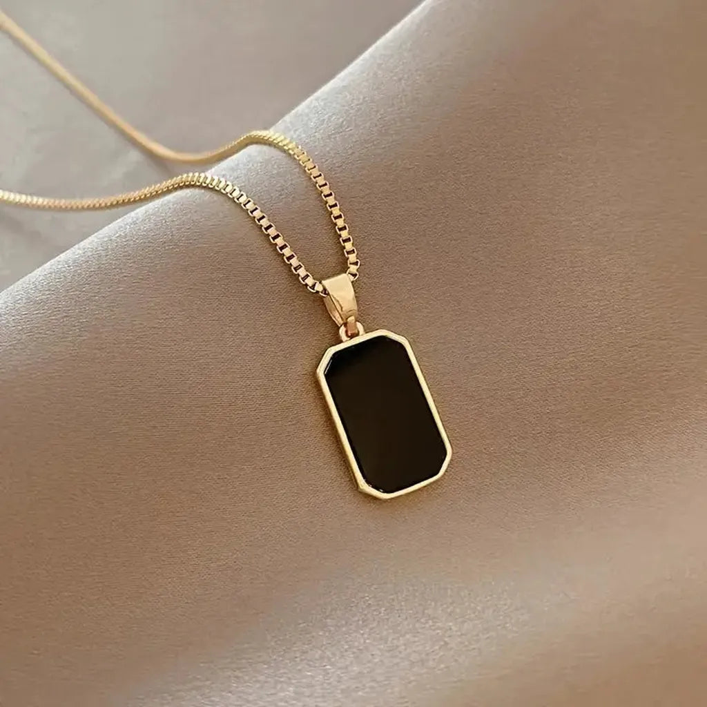 Minimalistický černý titanový náhrdelník