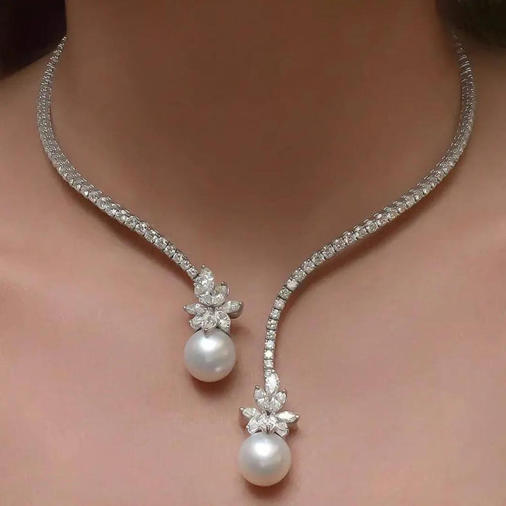 Elegantní zářivý náhrdelník se sedmikráskami ze stříbrné hvězdné oceli