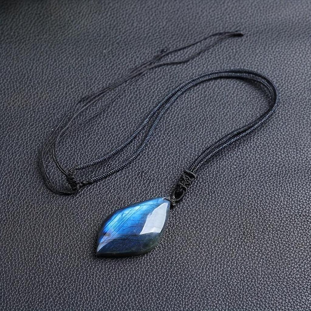 Magický přívěsek měsíční kámen