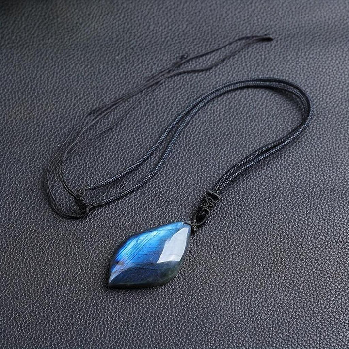 Magický přívěsek měsíční kámen