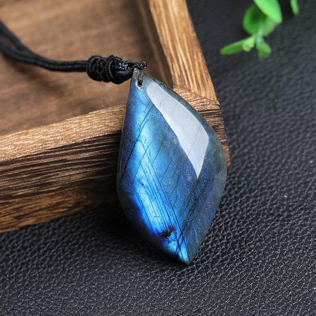 Magický přívěsek měsíční kámen