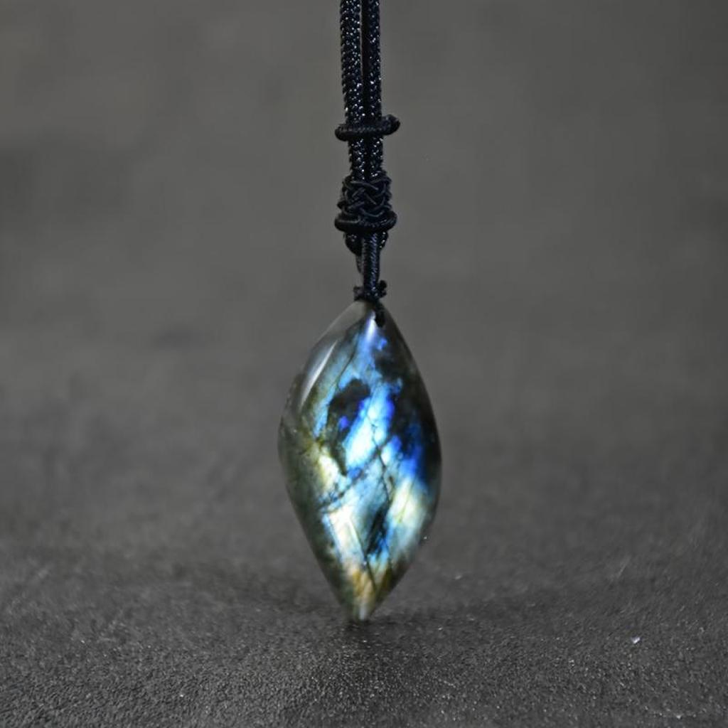 Magický přívěsek měsíční kámen